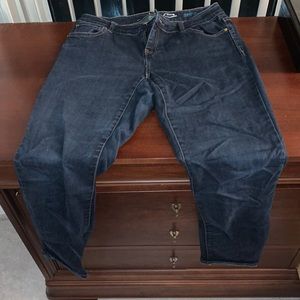 Women’s Curvy Skinny Jeans